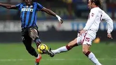 Baby兼顾工作育儿两不误，小海绵欢快跳跃萌态十足